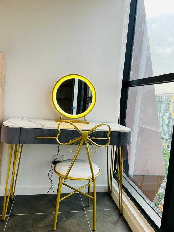 Scarletz Suites Klcc By Gc Luxury Suites كوالالمبور المظهر الخارجي الصورة