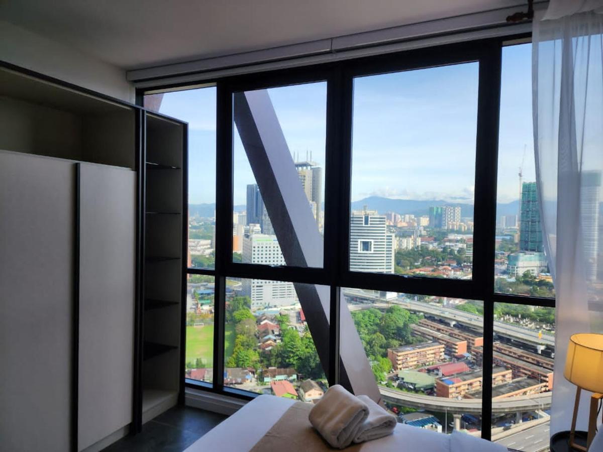 Scarletz Suites Klcc By Gc Luxury Suites كوالالمبور المظهر الخارجي الصورة