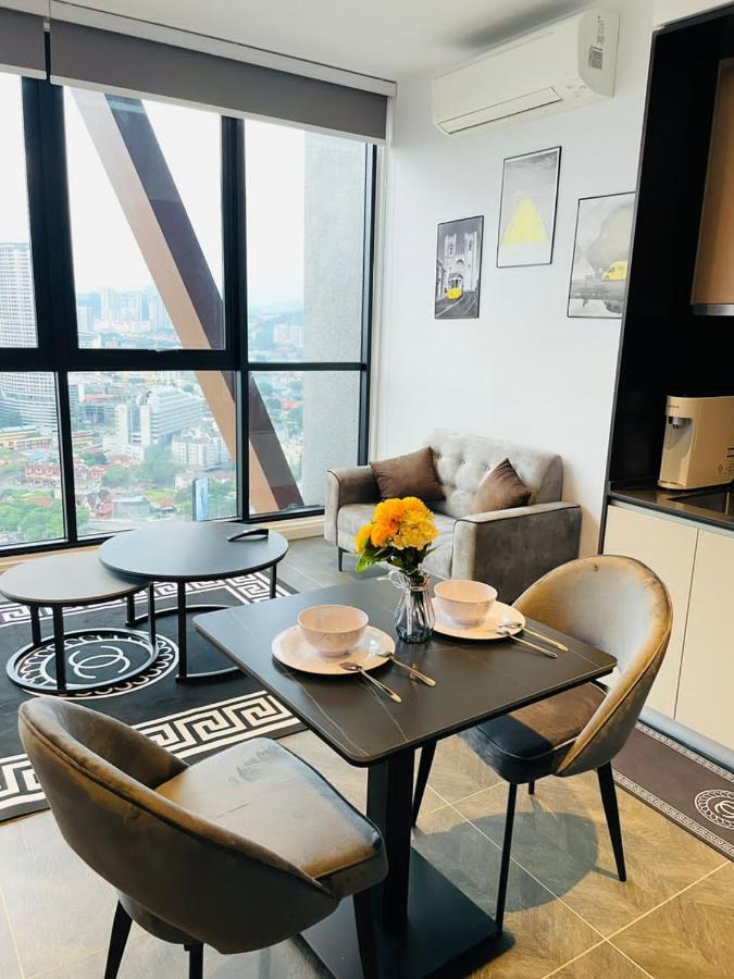 Scarletz Suites Klcc By Gc Luxury Suites كوالالمبور المظهر الخارجي الصورة