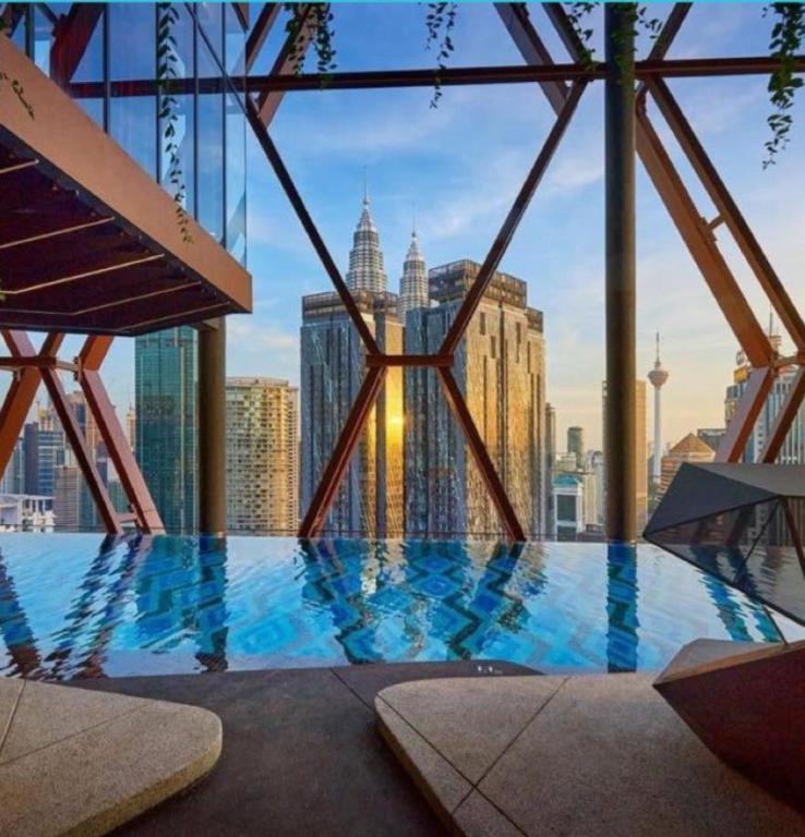 Scarletz Suites Klcc By Gc Luxury Suites كوالالمبور المظهر الخارجي الصورة